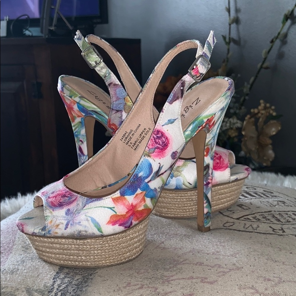 Zigi soho floral pump heels open toe sz 5.5